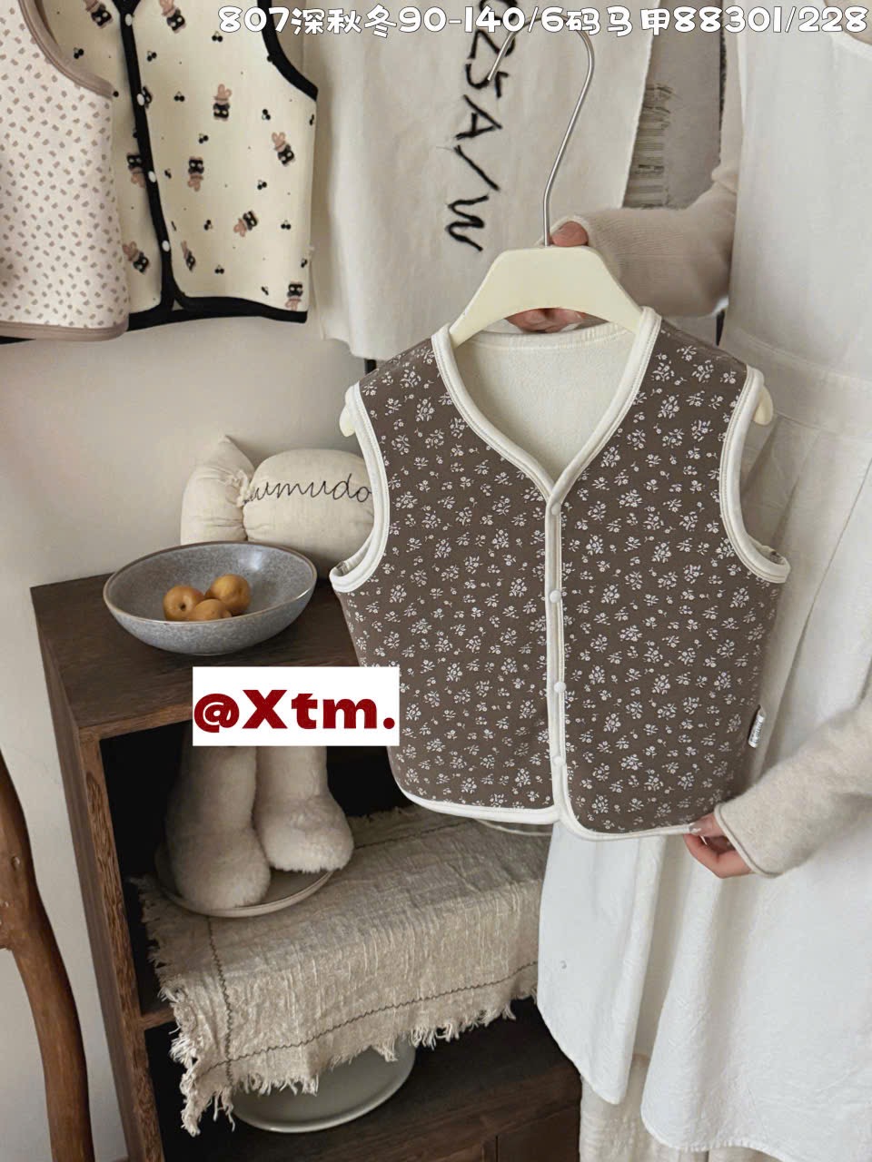 88301 - Áo gile nỉ LNX nhiều hình cho bé gái size 90 - 140