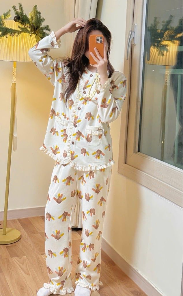 BM2508PJ02 - Pyjama Beemon vải tổ ong màu be họa tiết cho Mẹ freesize 50-65kg
