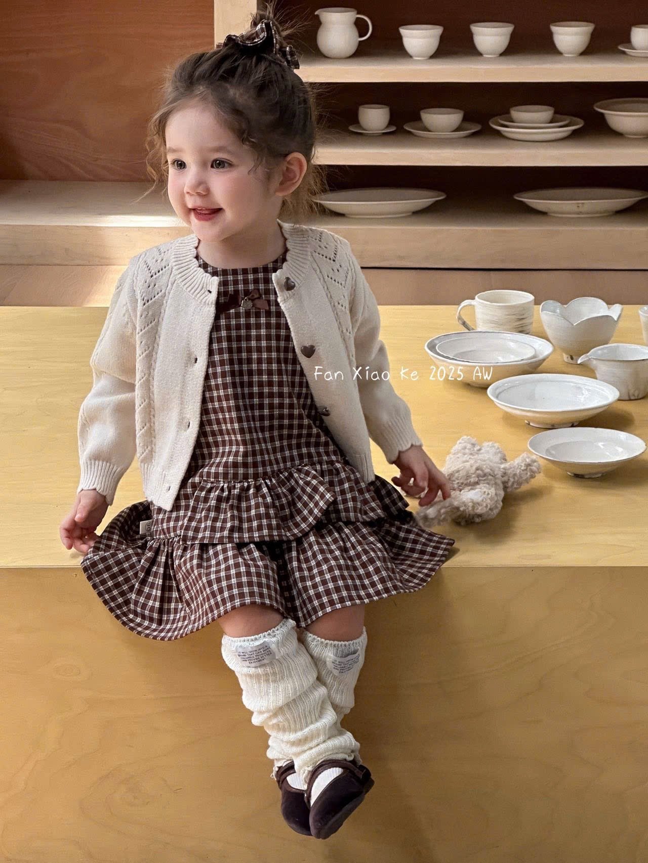 25178 - Set 2ct QC Fanxiaoke váy kẻ + cardigan bé gái size 80-120