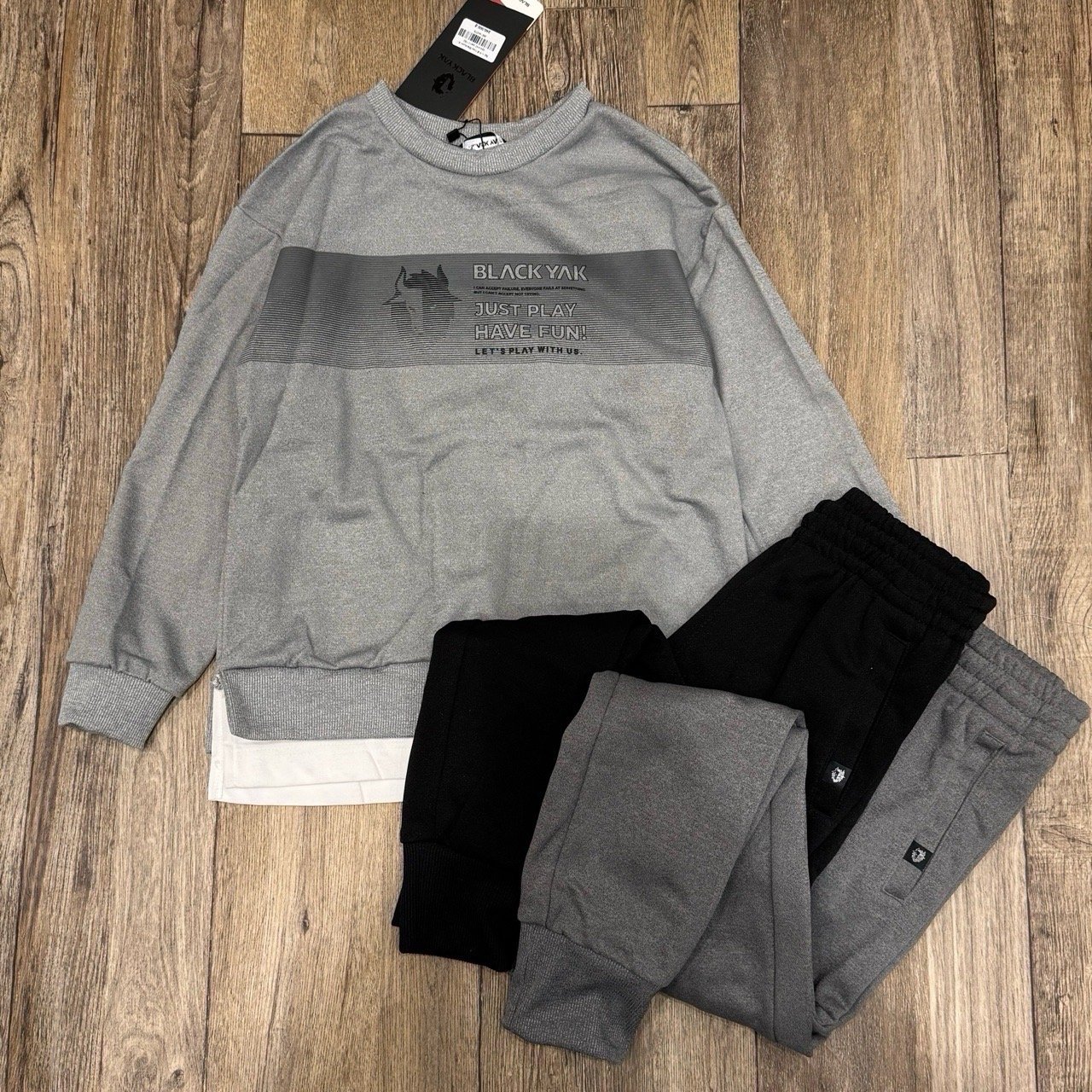 BBT29 - Bộ nỉ thể thao Black nhiều màu cho bé size 130-175 (quần ngẫu nhiên)