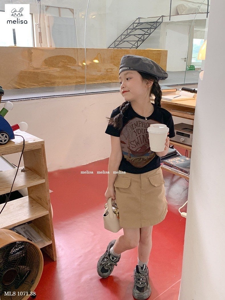 Set Melisa áo cotton đen thuyền cây dừa - chân váy be kaki liền quần size 2 - 12y