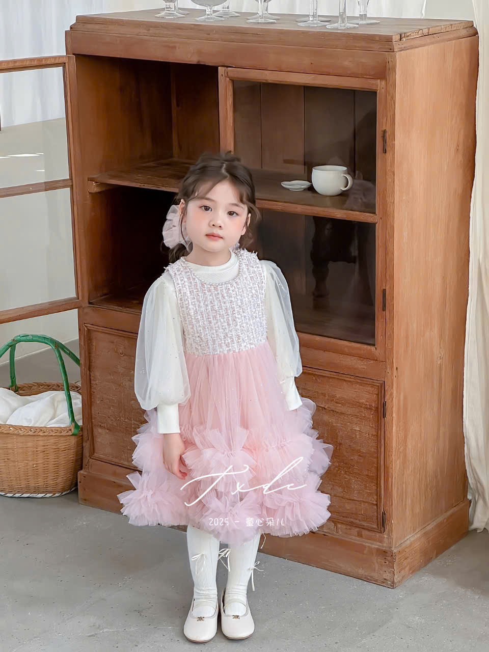 W25172 - Set 2ct áo len + váy công chúa 2 màu hồng/kem cho bé size 90-130