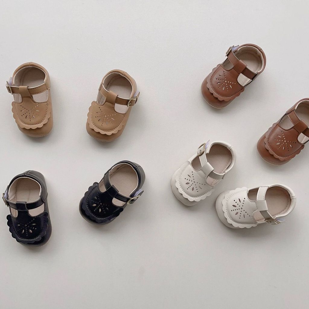 Giày tập đi đế cao su chống trượt khoét hoa nhiều màu size 11-13cm