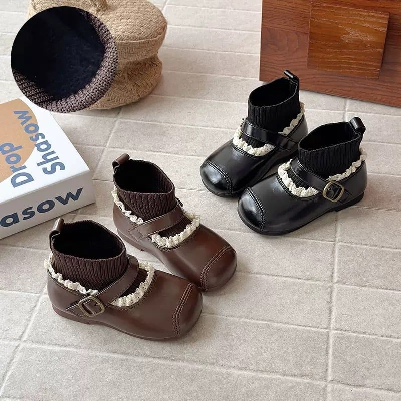 Q30 - Bốt da cổ chun viền ren 2 màu cho bé gái size 21-30