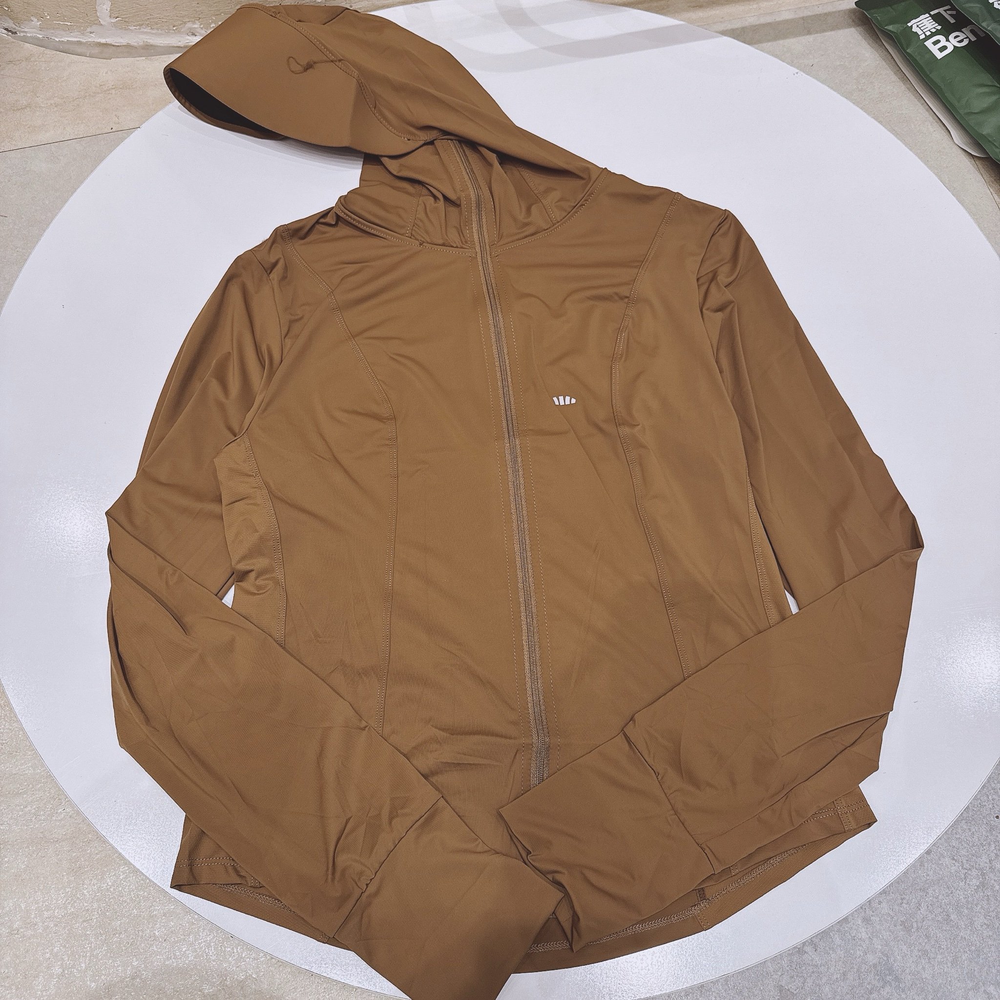 Áo chống nắng Beneunder +50UPF vải làm mát dáng ôm 5 màu cho Mẹ size 40-55kg