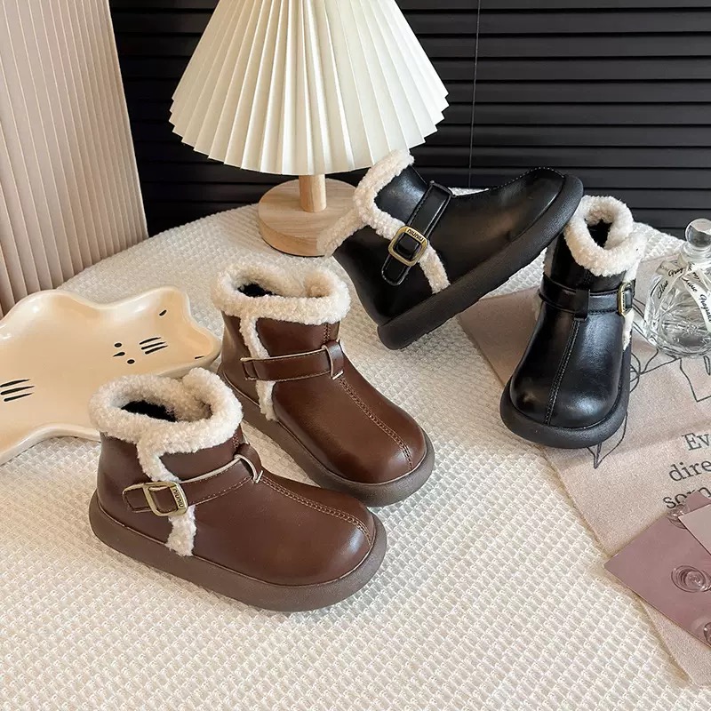 Bốt da cổ thấp viền lông 2 màu nâu/đen cho bé size 23-36