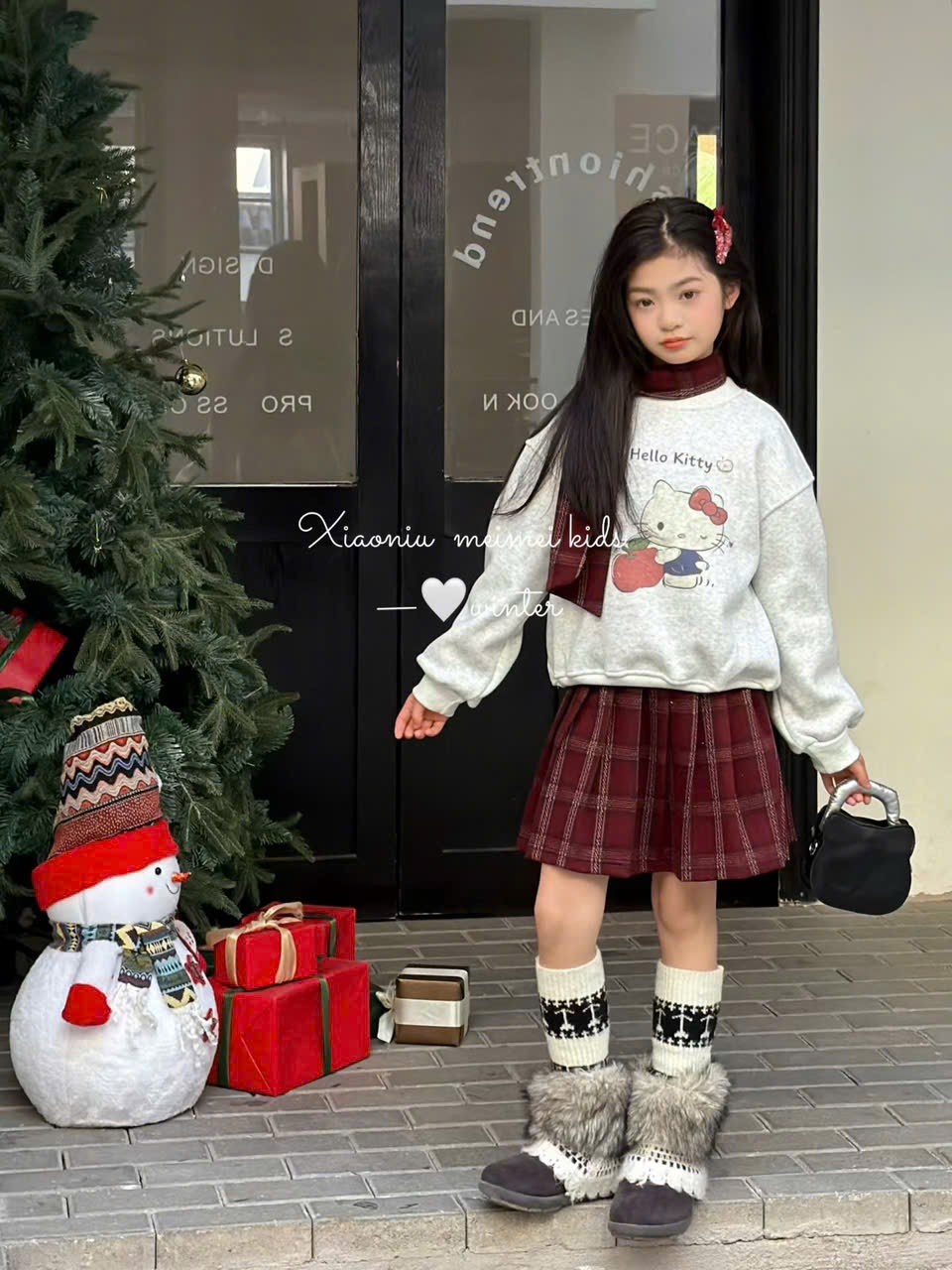 25602 - Set 3ct áo nỉ + chân váy + khăn Kitty cho bé gái size 120-160