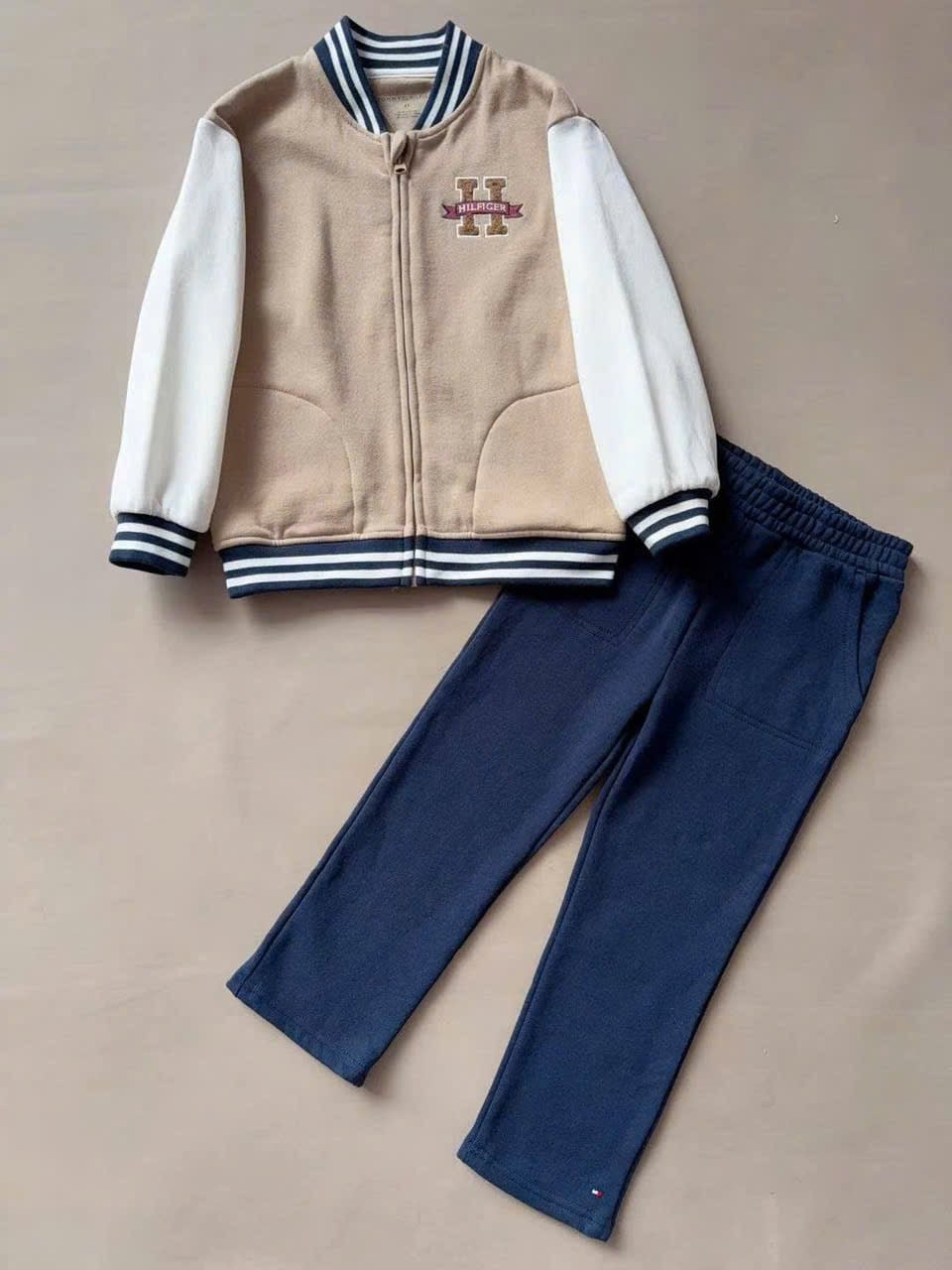 Bộ nỉ TM áo bomber be + quần nỉ navy bé trai size 6m-5y