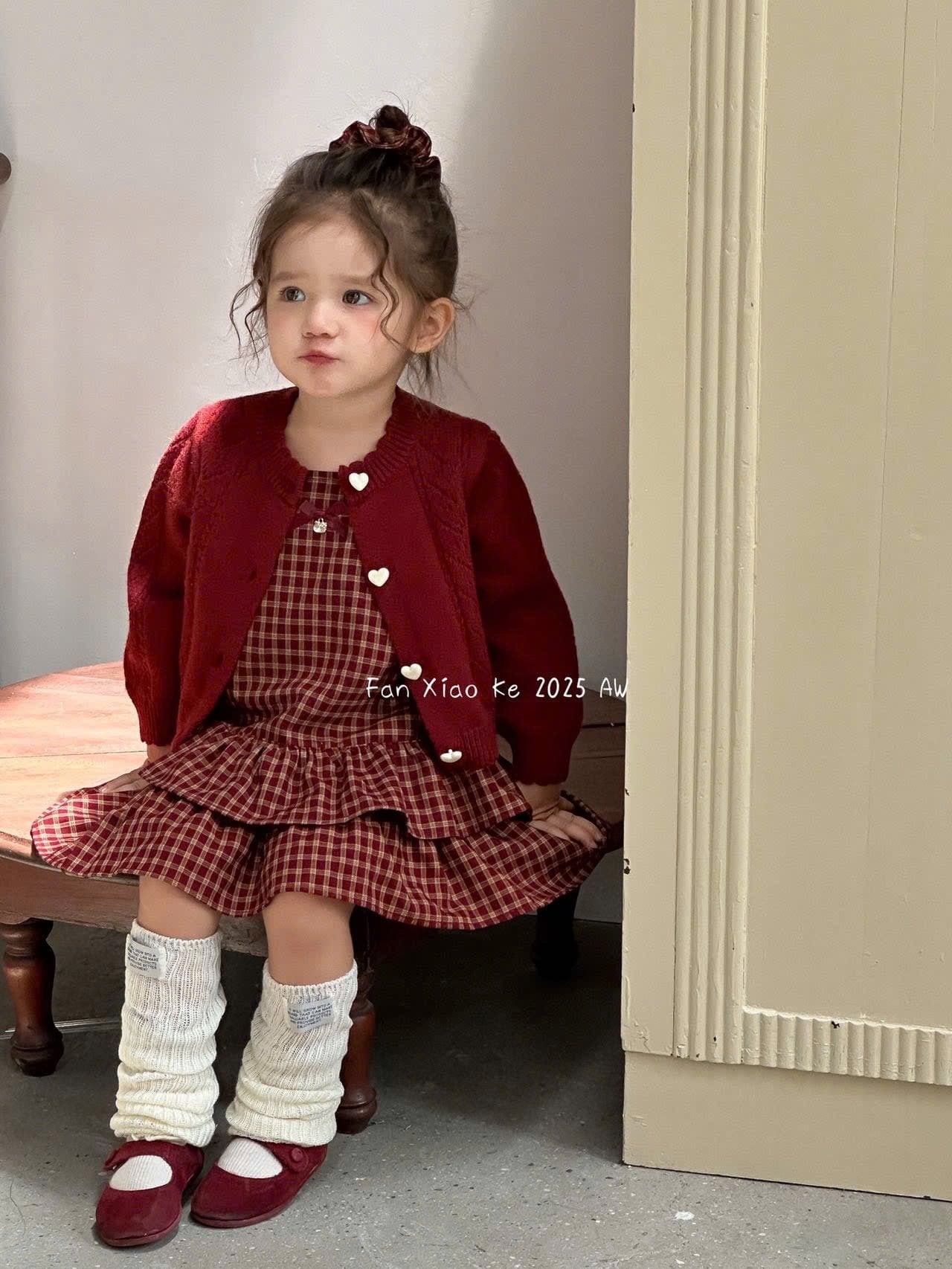 25178 - Set 2ct QC Fanxiaoke váy kẻ + cardigan bé gái size 80-120