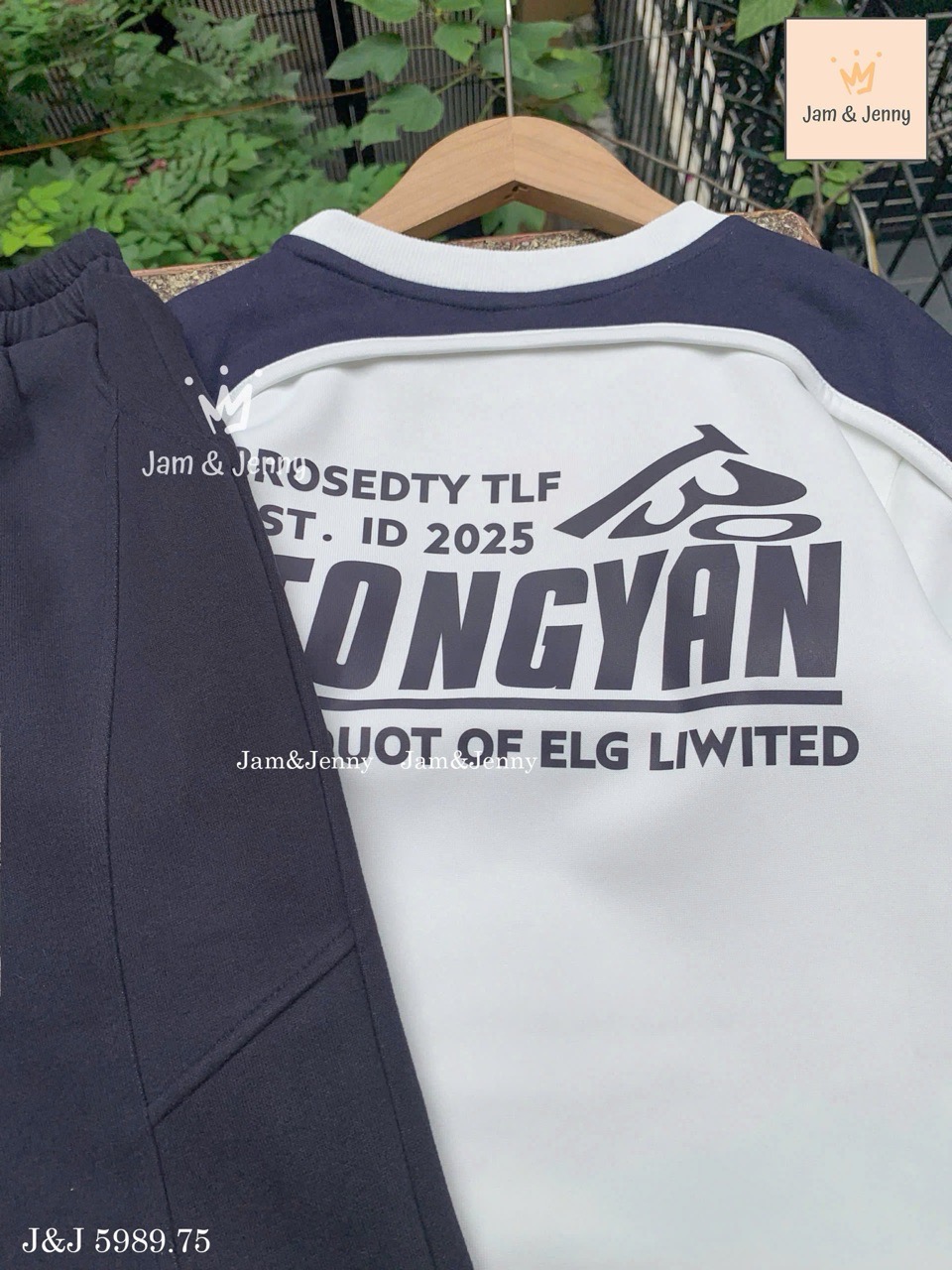 JJ 5989 - Bộ nỉ hai da Jam & Jenny áo trắng in 2 mặt + quần đen bé trai size 6-12y
