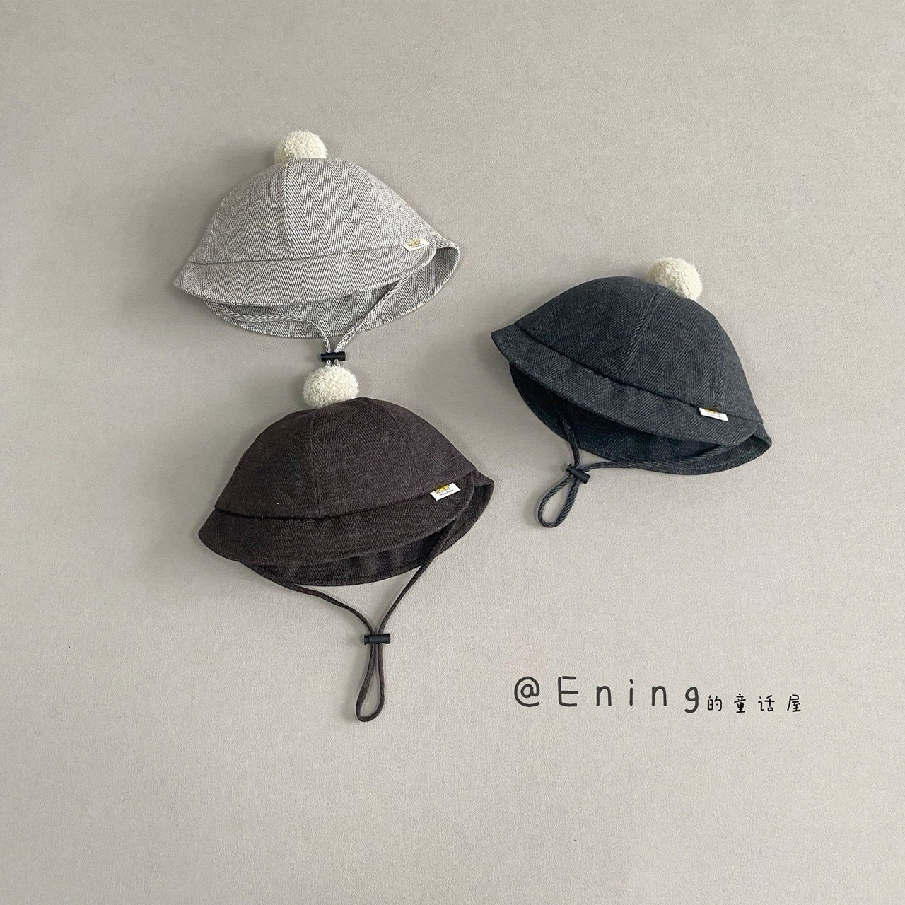 Mũ vải dạ đính chóp cục bông cho bé size 6m-3y