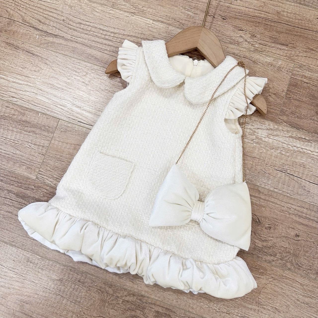 S93 Tiny Winy - Váy dạ phối tay bèo màu kem viền bèo gấu + túi nơ size 1-10y