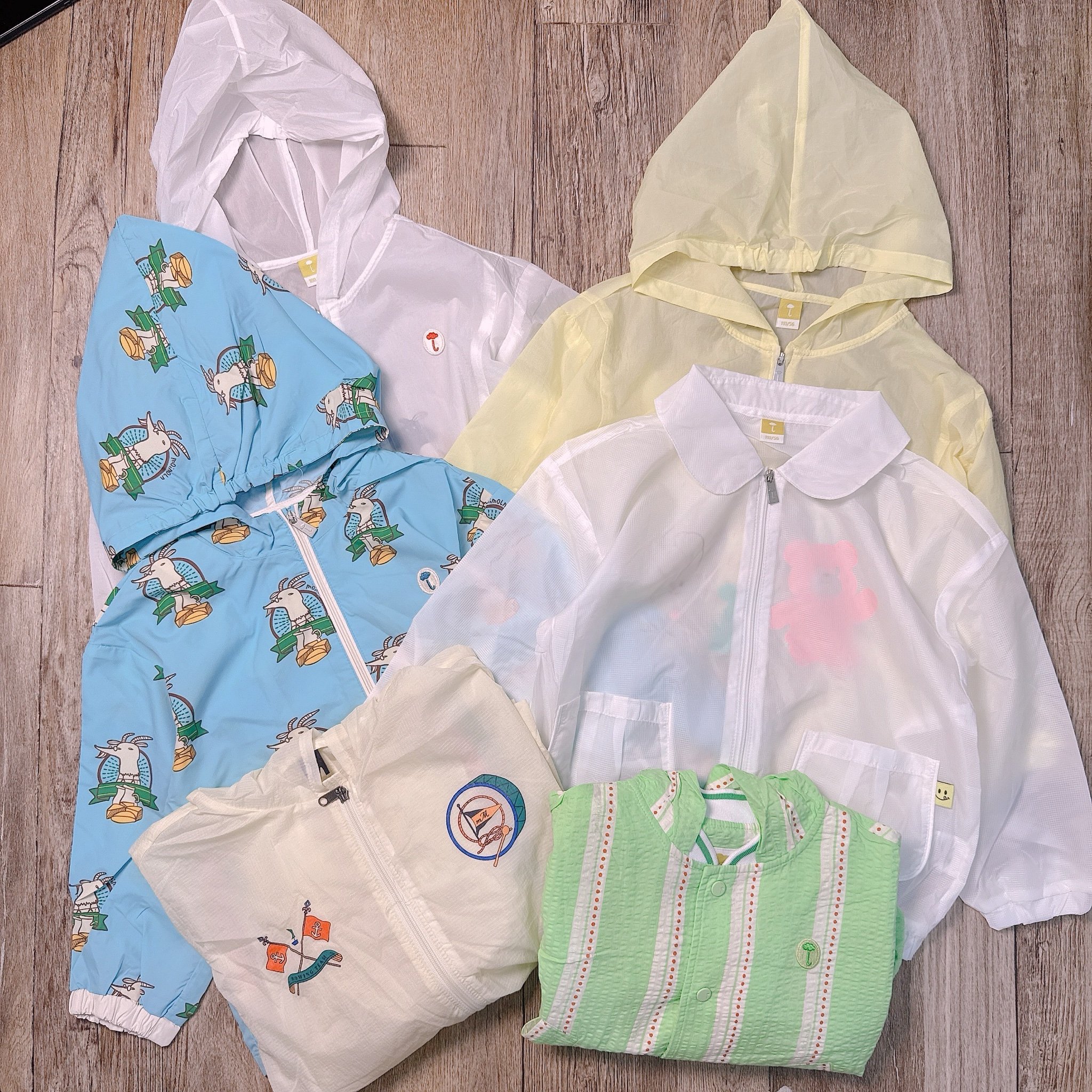 Áo khoác gió 1 lớp Moimoln nhiều màu cho bé size 90-140