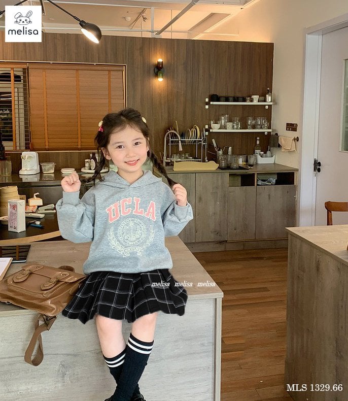Set Melisa áo hoodie ghi UCLA - chân váy liền quần caro đen trắng size 2 - 12y