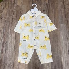 Body vải thô mềm Blue d.o.g dư xịn màu kem họa tiết động vật vàng cho bé