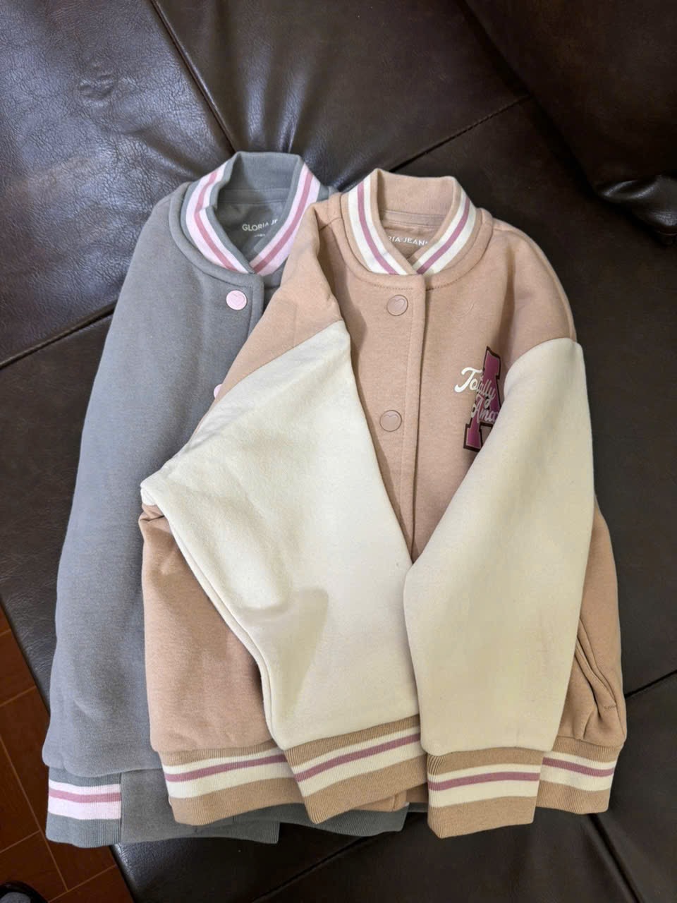 Áo khoác bomber nỉ bông GGJJ dư xịn 2 màu be/ghi bé gái size 2-8y