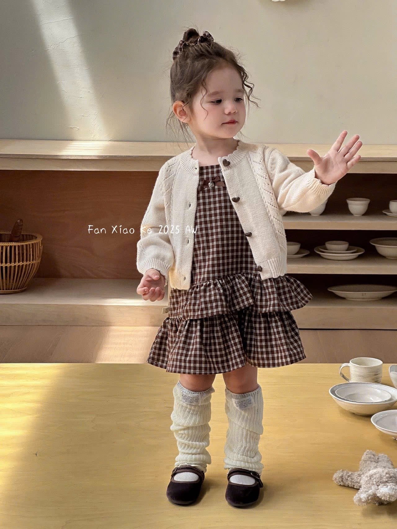 25178 - Set 2ct QC Fanxiaoke váy kẻ + cardigan bé gái size 80-120