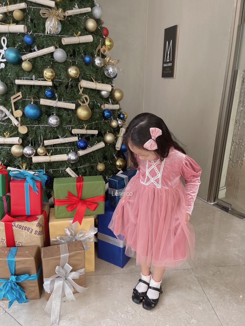 Váy Lennco nhung phối voan cổ nhún ren ngực vai bồng 2 màu đỏ / hồng size 1 - 10y