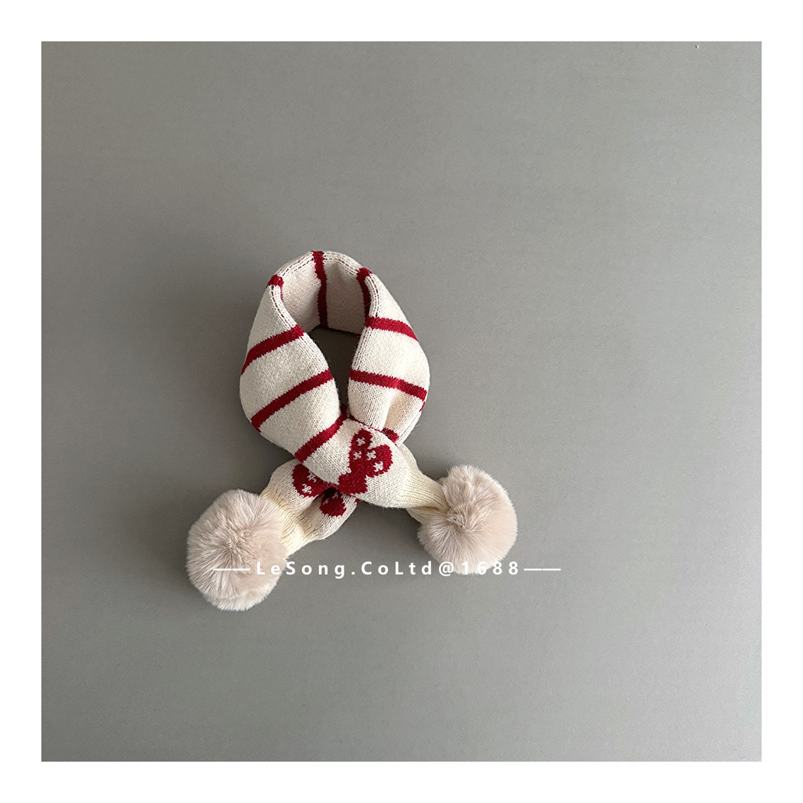 Khăn len quàng chéo đính cục bông nhiều màu noel cho bé