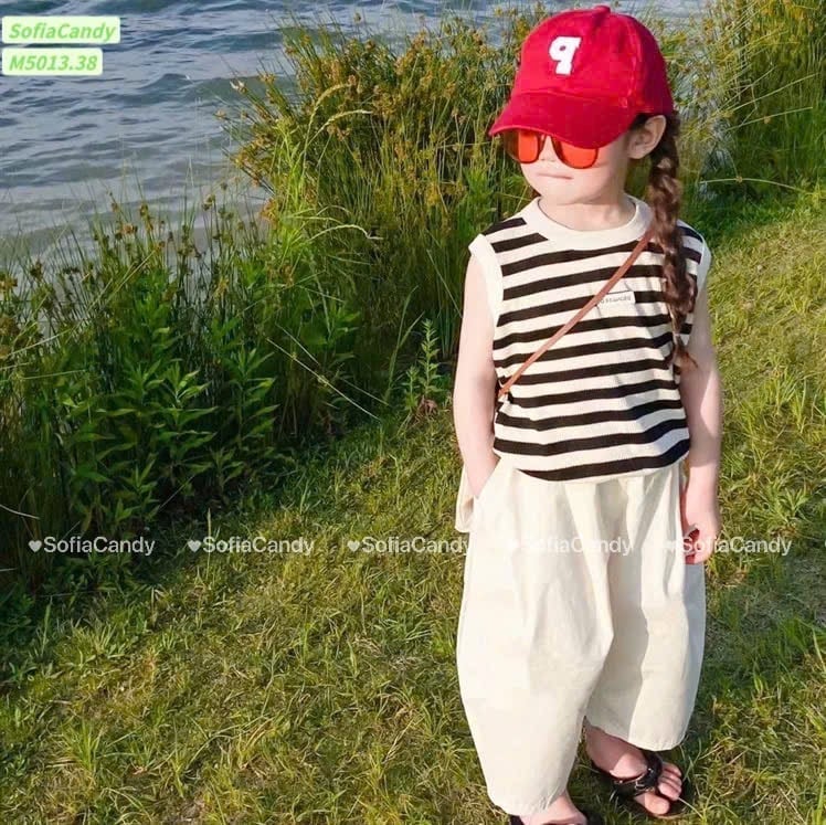 M5013 - Bộ Mia Kids áo thun tăm kẻ trắng đen Design - quần culottes màu kem size 2 - 12y