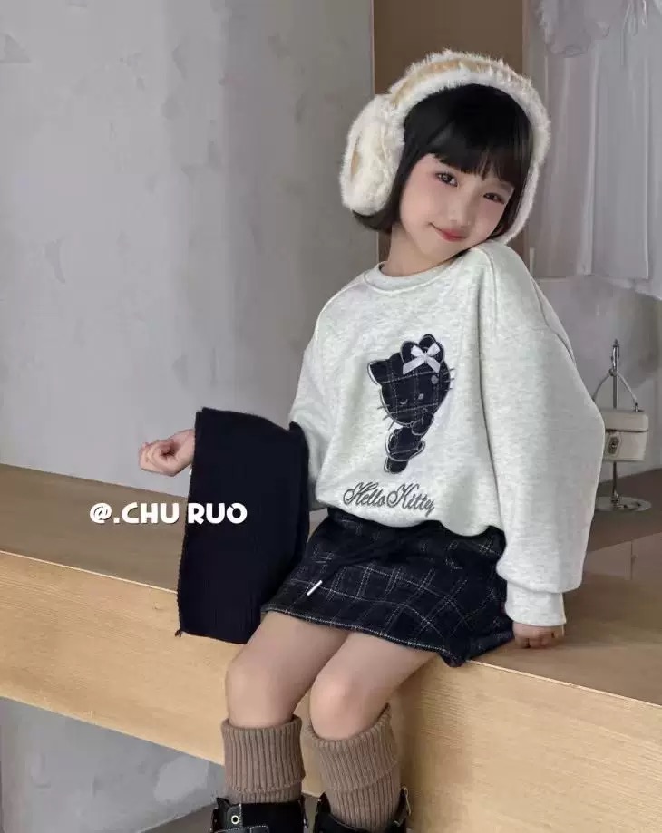 25271 - Set bộ áo nỉ + chân váy lót nỉ đại hàn + khăn kitty bé gái size 110-150