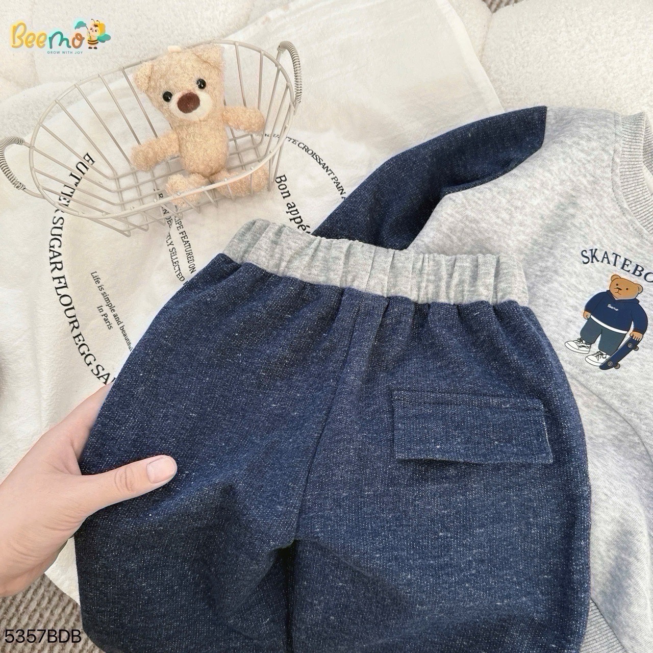 5357BDB - Bộ nỉ phối da cá in gấu Beemo