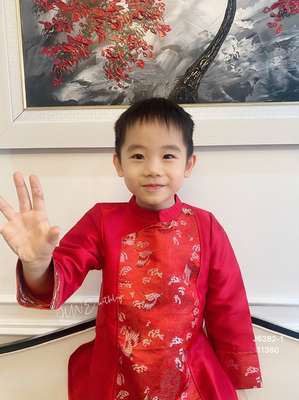 Áo dài gấm June with love hạc trắng 2 màu Đỏ / Vàng BT