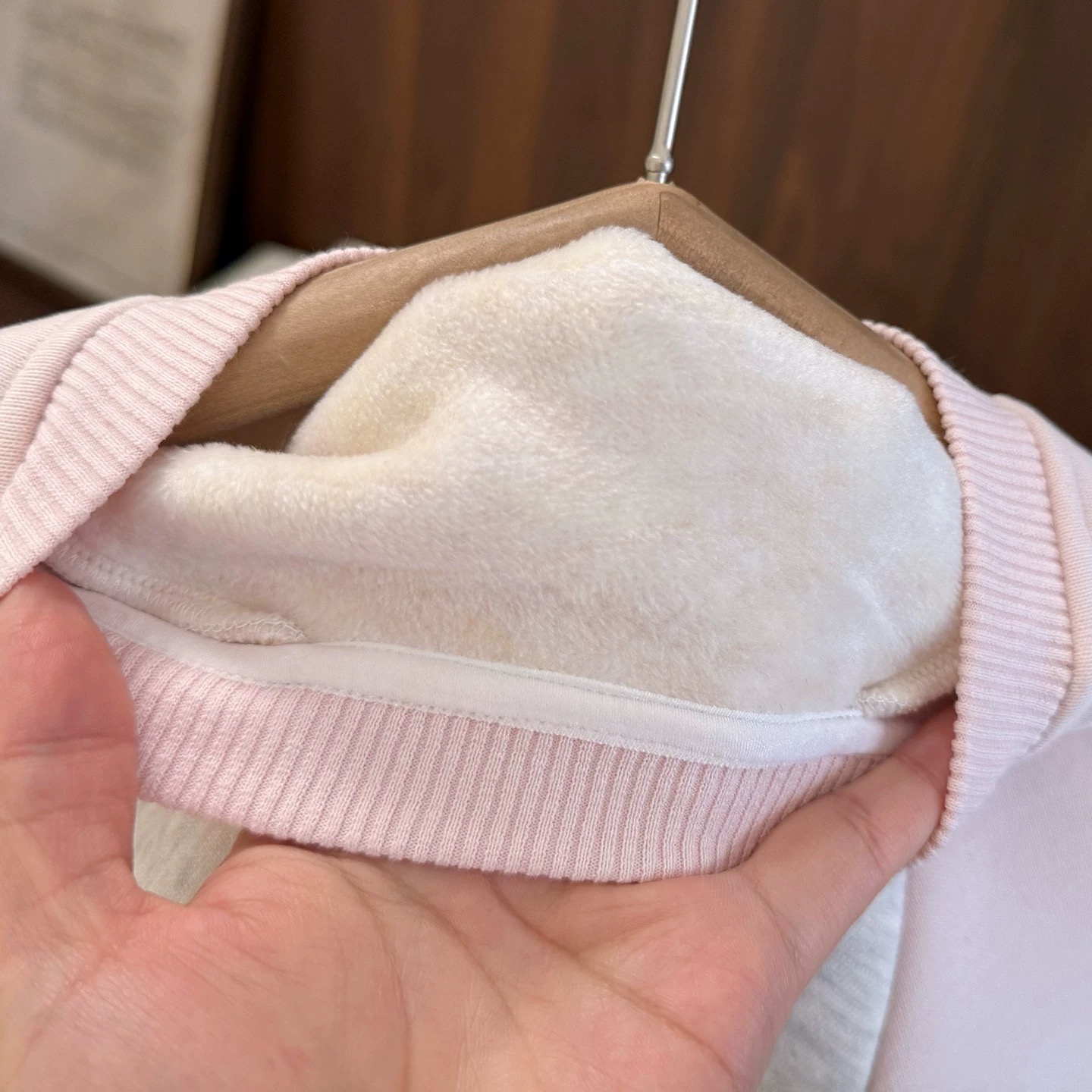 269275 - Bộ nỉ Ucee hồng kitty lót nỉ đại hàn size 90-130