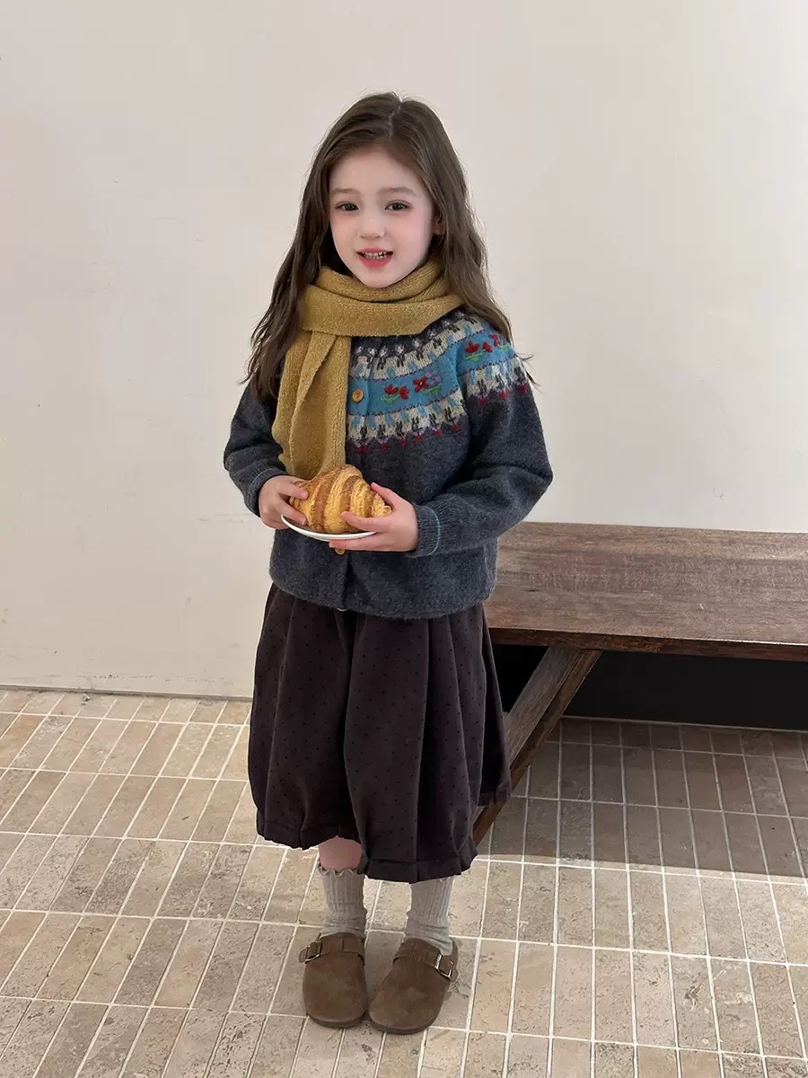 Áo len AMBB thu đông cho bé gái 42% lông cừu cahsmere,  30% nylon, 28% viscose size 110-160 Huzhou Zhili