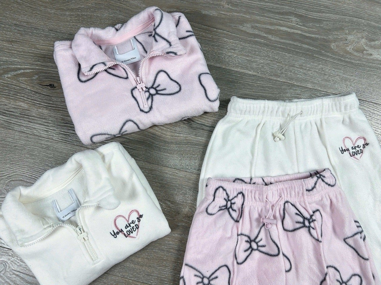 BBG26 - Bộ nỉ GGJJ 2 màu hồng nơ/trắng kem cho bé gái size 2-8y