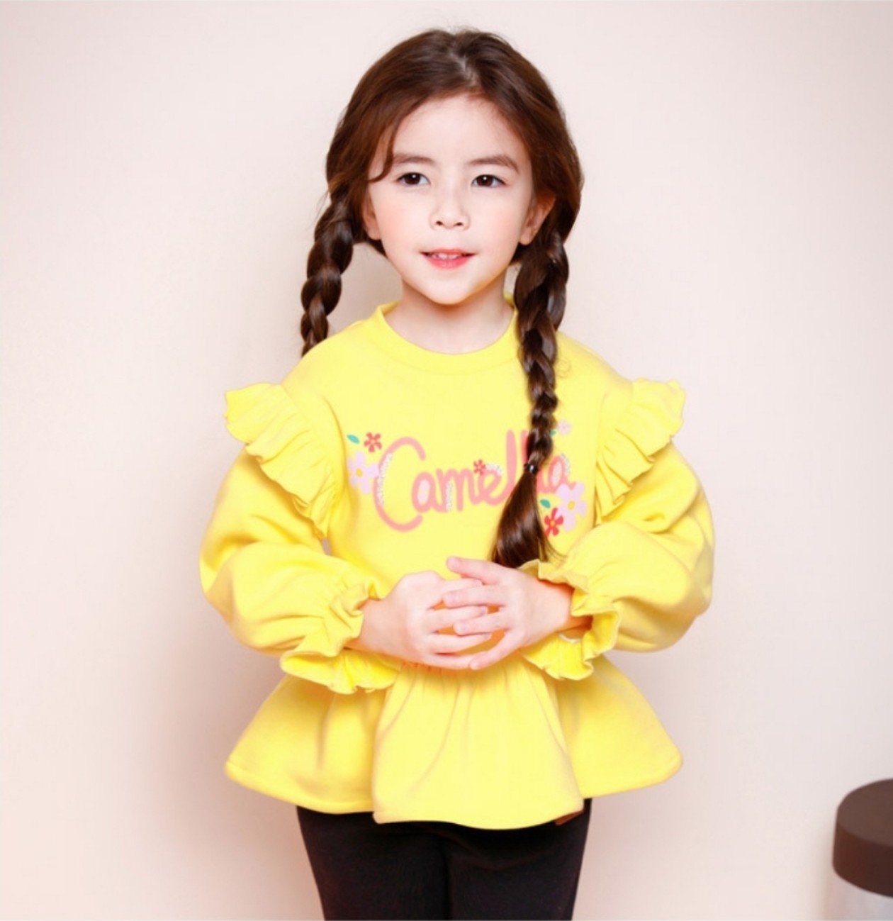 Áo nỉ lót lông Jelispoon bèo vai Camellia 2 màu vàng/hồng