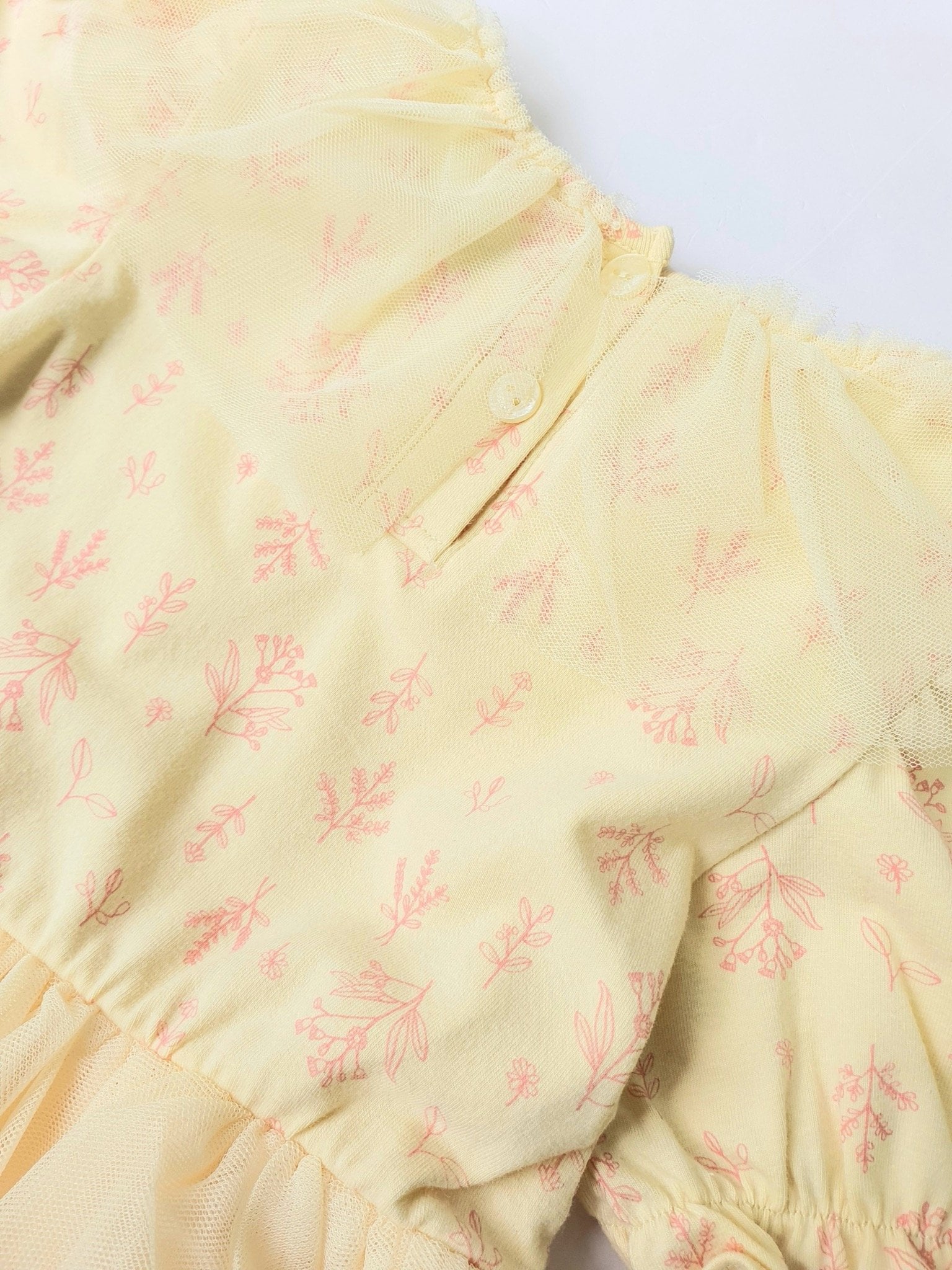 Váy công chúa Toto Heros xuất Hàn màu vàng hoa nhí phối ren mềm