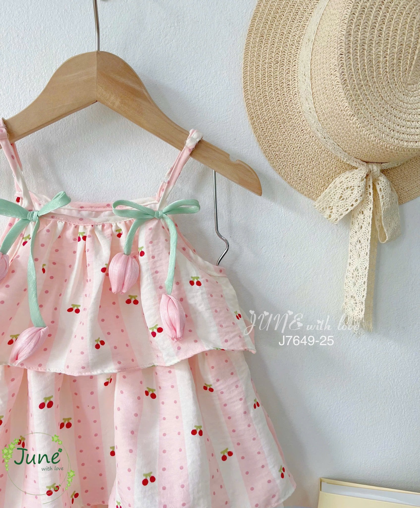 J7649 - Váy June with love 2 dây họa tiết đính hoa tulip hồng bé gái size 2-12y