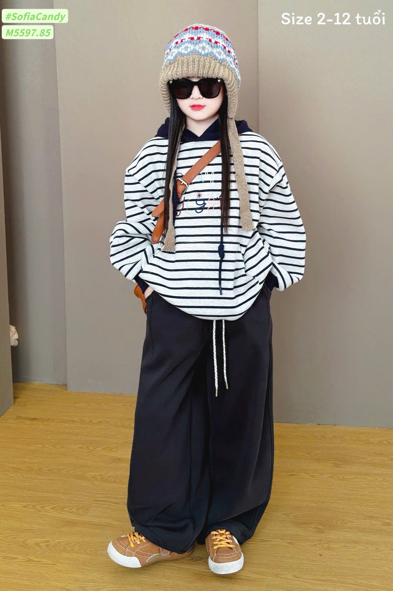 M5597 - Bộ Mia Kids áo kẻ ngang + quần nỉ ống suông màu đen bé gái size 2-12y