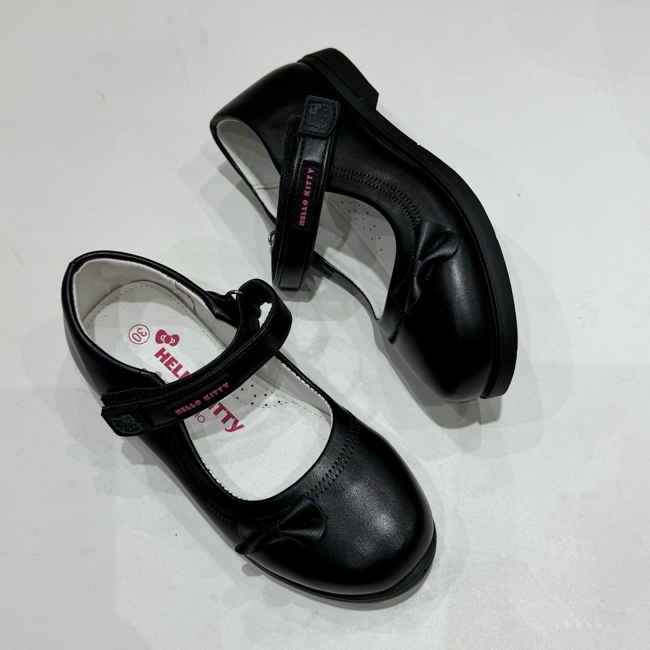 Giày búp bê Hello Kitty màu đen quai dán cho bé gái size 29-37