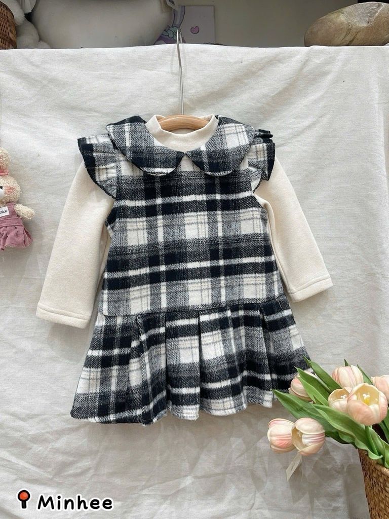 88060 - Set áo len + váy kẻ caro đen trắng size 90-130