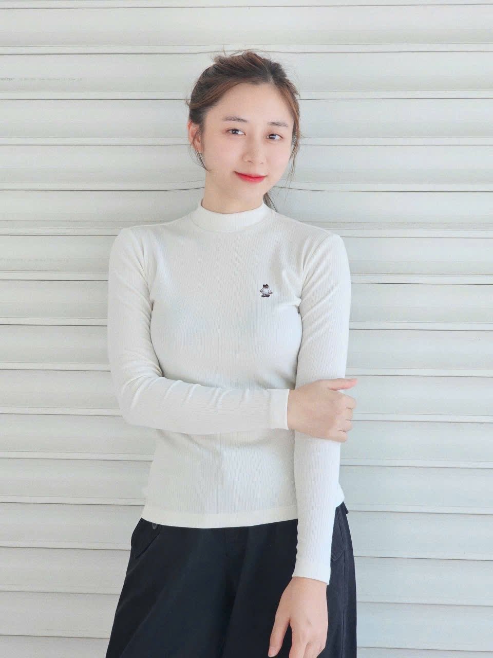 BM2509TS04 - Áo thun tăm cổ 3p Beemon thêu gấu ngực 2 màu cho Mẹ size S/ M / L