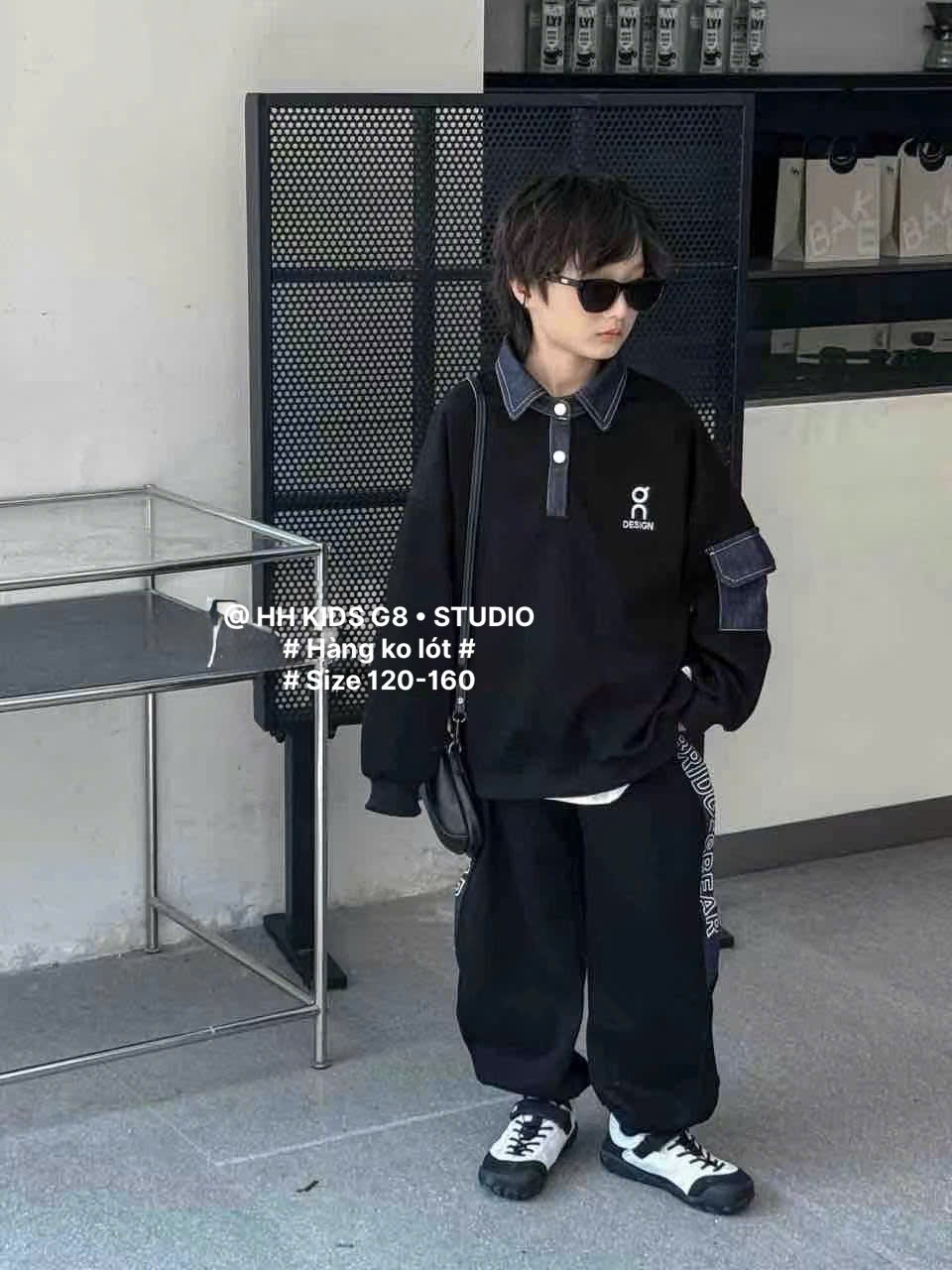 D312 - Bộ nỉ hai da cổ đức tay phối hai màu đen/be bé trai size 120-160