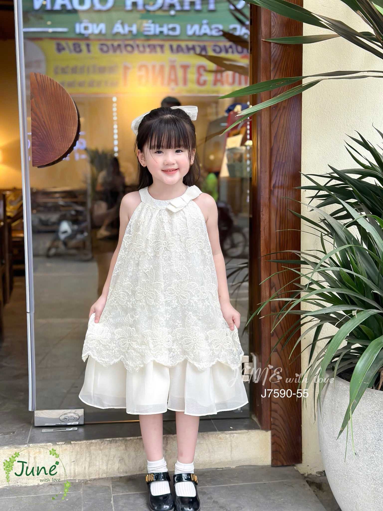 J7590 - Váy June With Love cổ yếm vải ren có lót cho bé size 1-10y