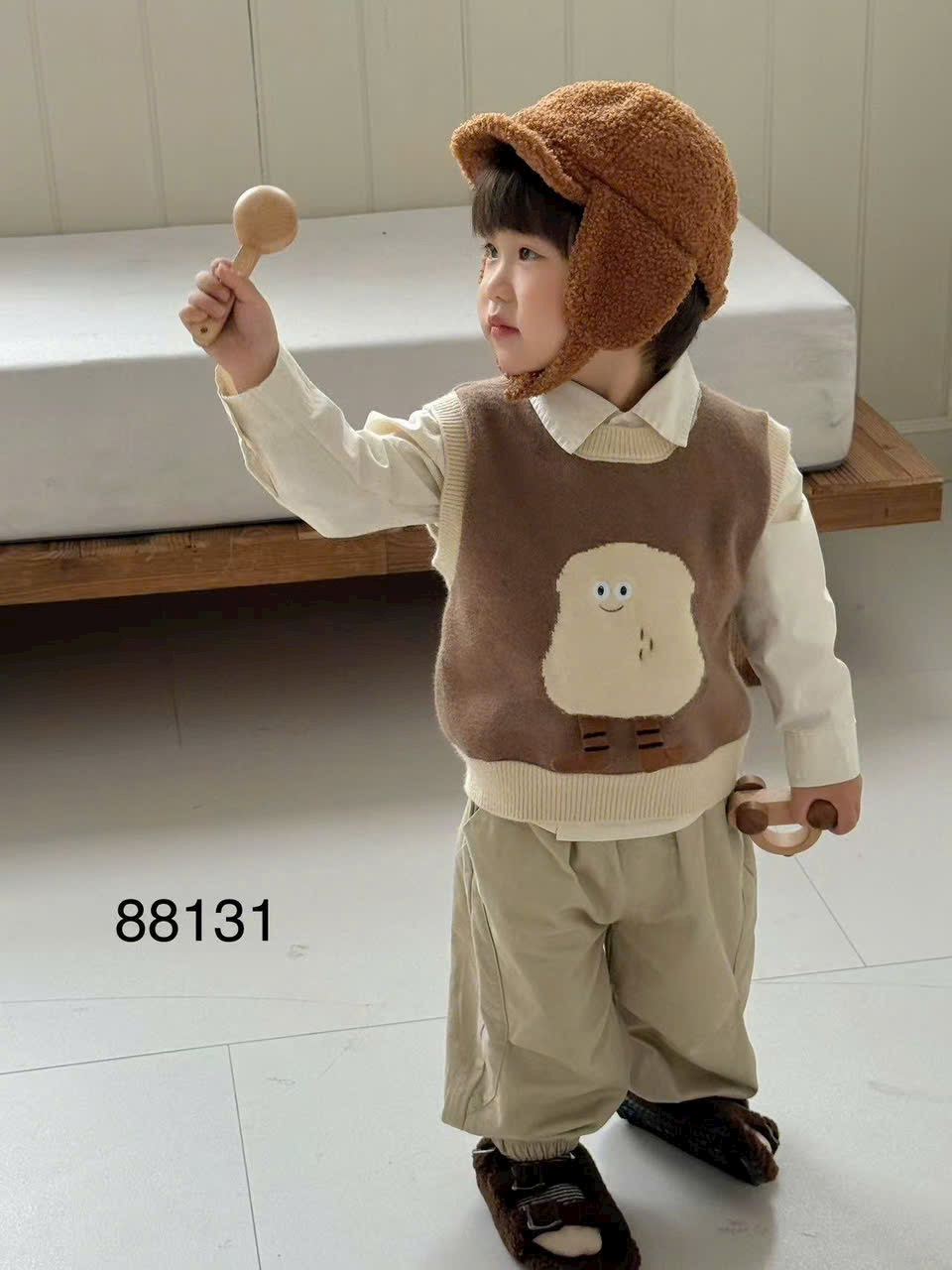 88131 - Set 3ct QC áo sơ mi + gile len + quần kaki bé trai size 90-130