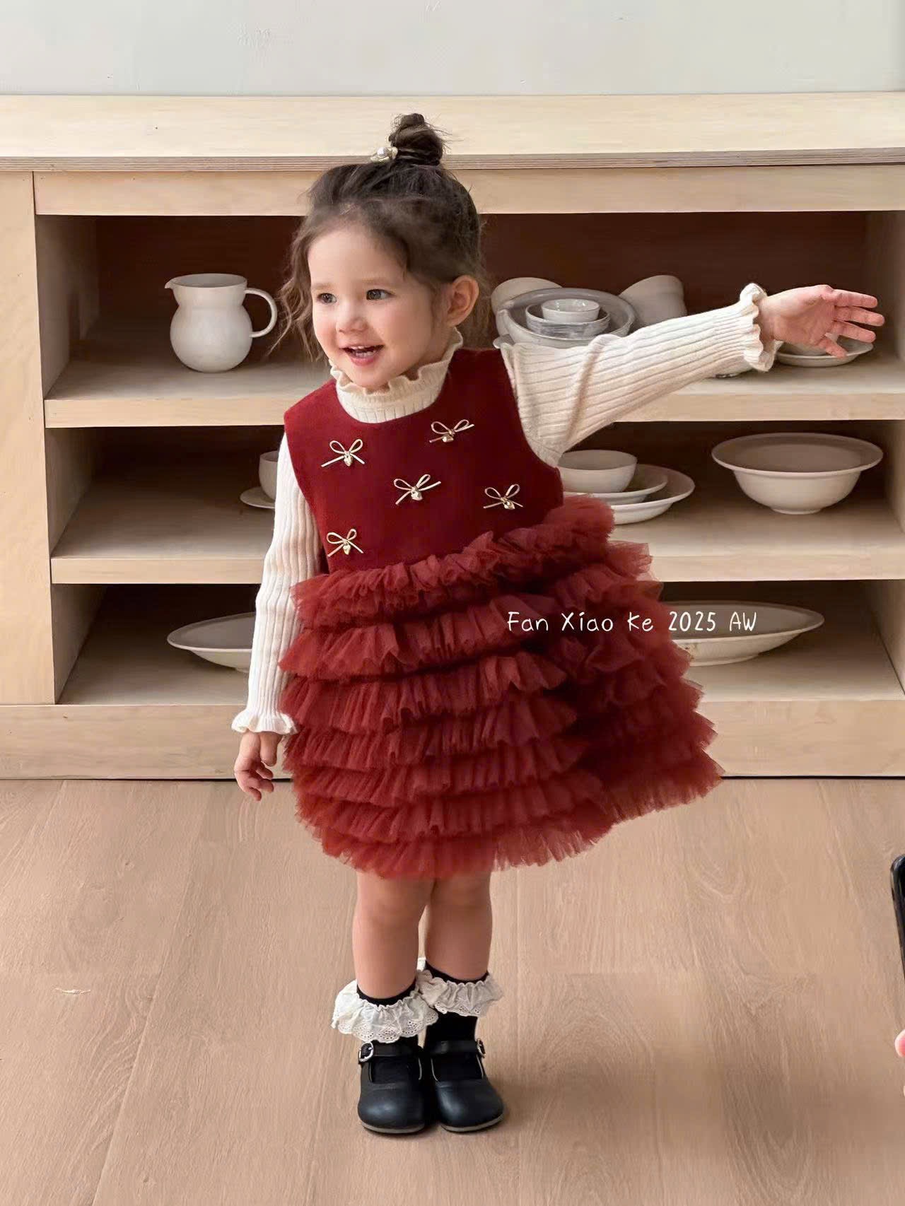 F25109 - Set 2ct QC Fanxiaoke váy đính nơ nhỏ + áo len tăm 2 màu đỏ/hồng size 80-120