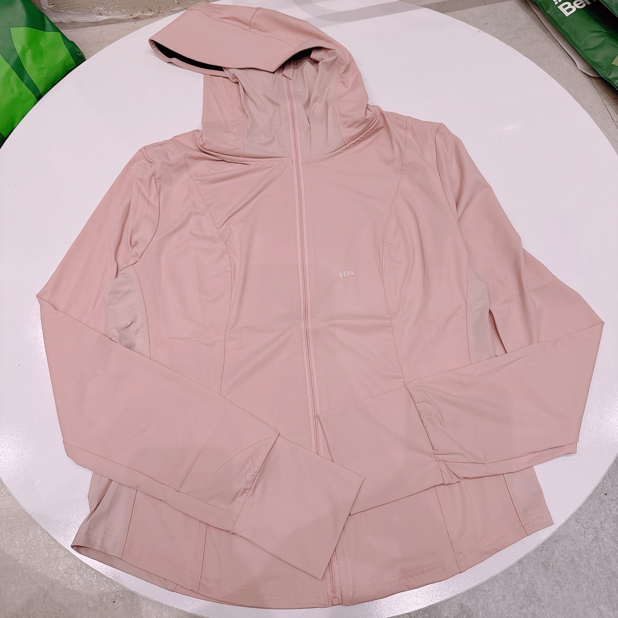 Áo chống nắng Beneunder +50UPF vải làm mát dáng ôm 5 màu cho Mẹ size 40-55kg