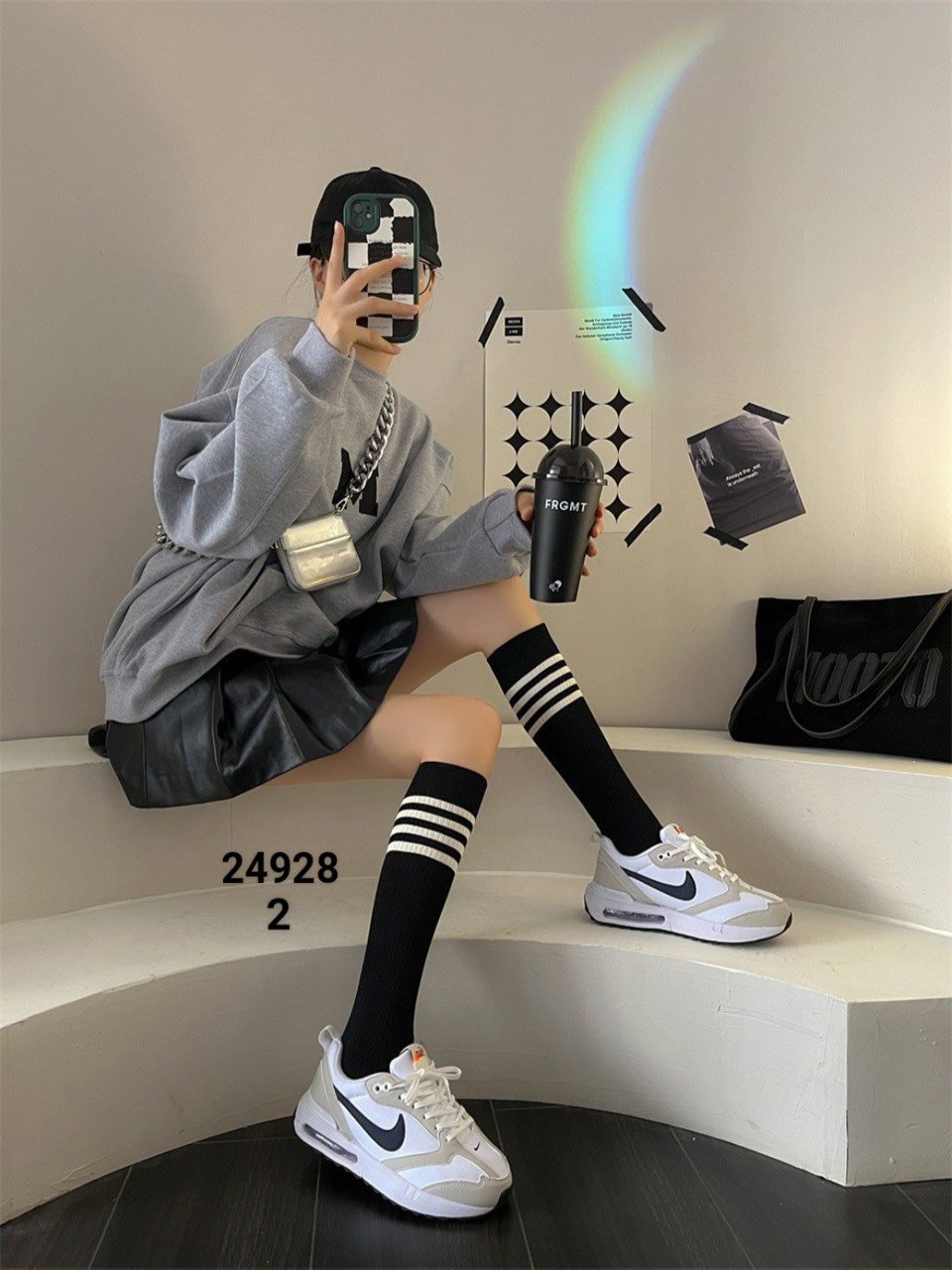 Tất len cao tới gối tuổi Teen kẻ sọc 7 màu ( Free size )