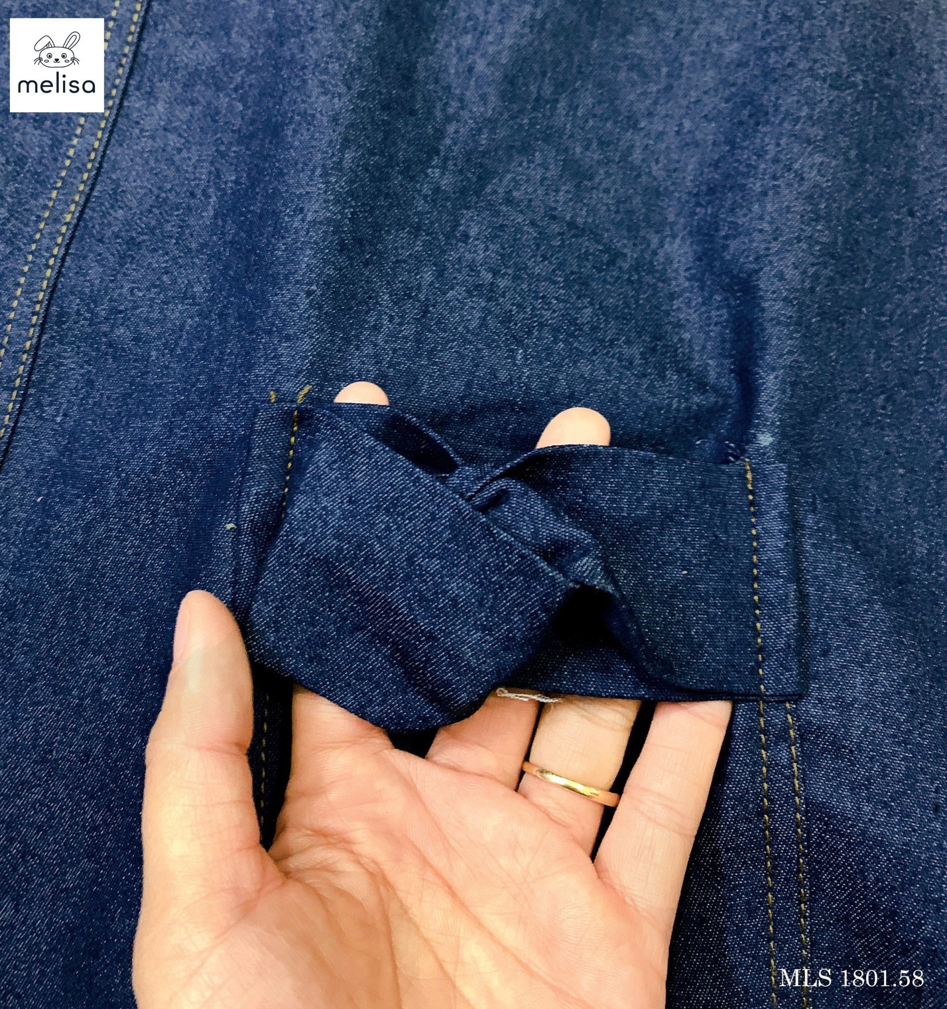 Set Melisa áo thô trắng - váy yếm jean xanh size 2 - 12y