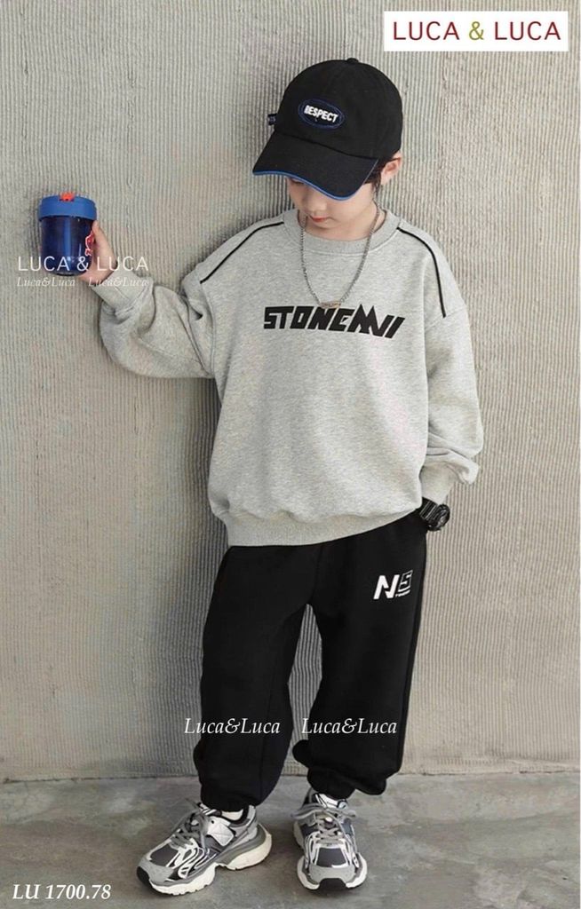 LU 1700 - Bộ nỉ Luca áo ghi in chữ 2 mặt + quần đen size 2-12y