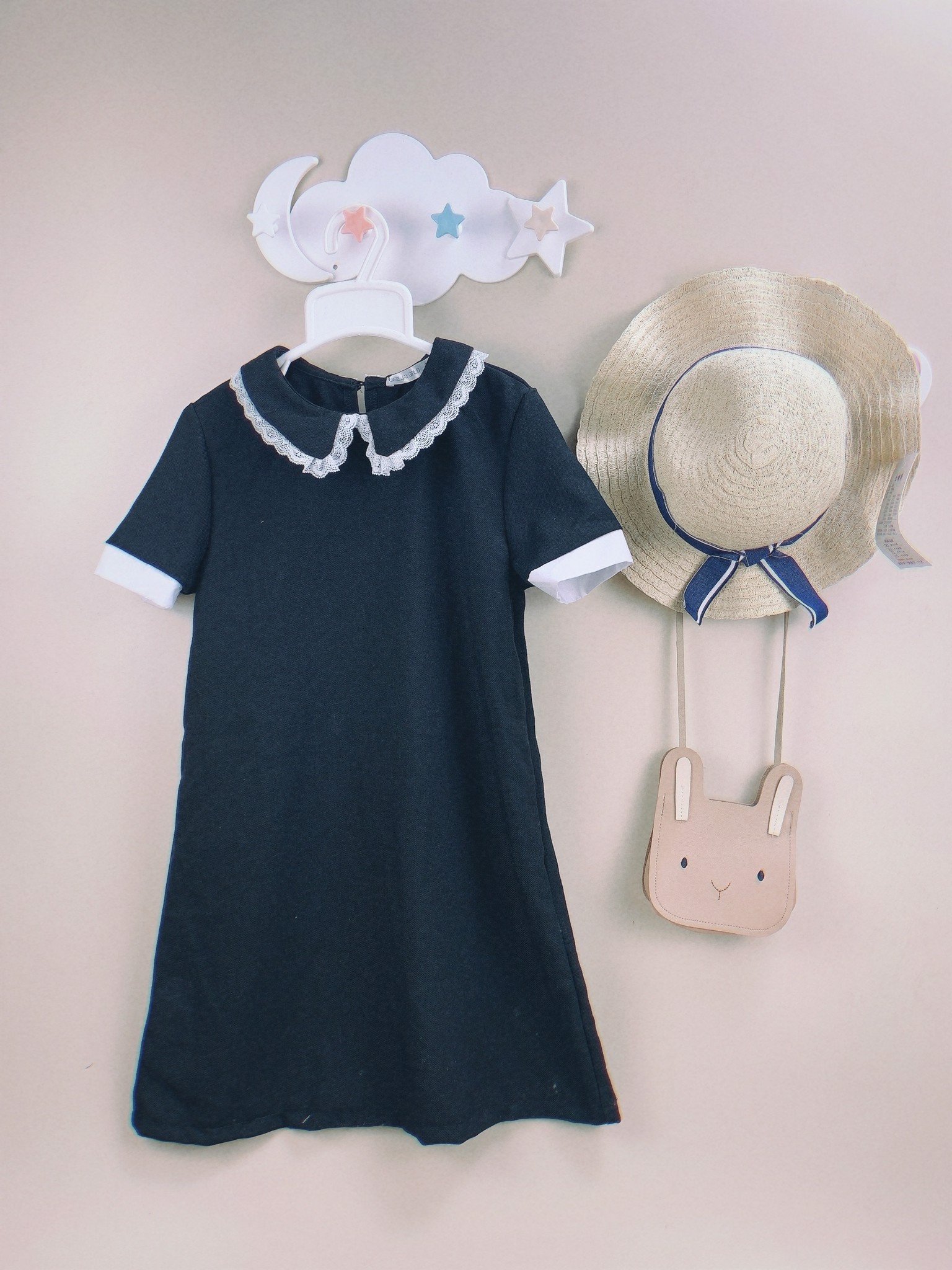 V00008 - Váy cổ sen viền ren trắng BG 6-14y