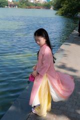 Áo dài lụa 4 tà áo hồng quần vàng cho bé size 2-7y