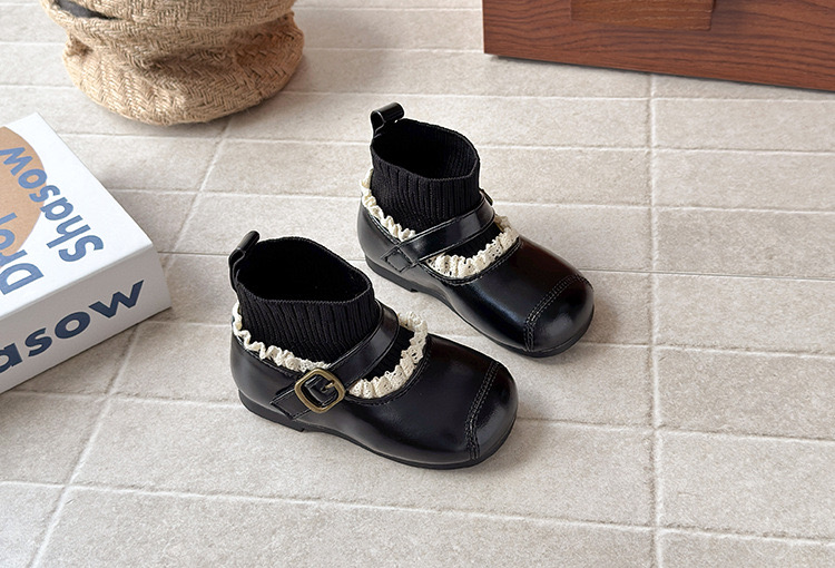 Q30 - Bốt da cổ chun viền ren 2 màu cho bé gái size 21-30