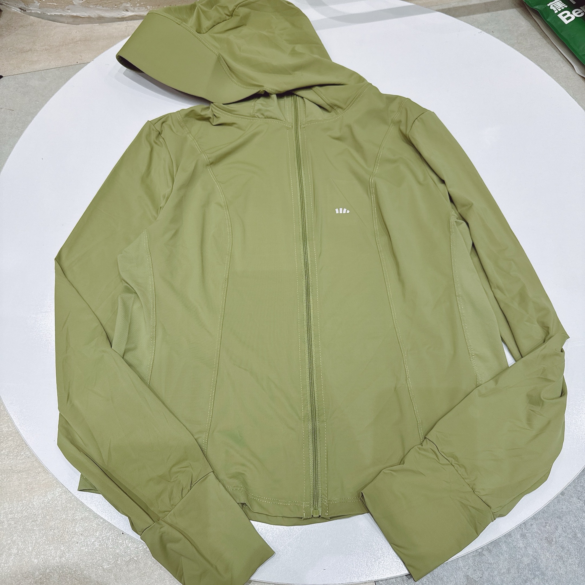 Áo chống nắng Beneunder +50UPF vải làm mát dáng ôm 5 màu cho Mẹ size 40-55kg