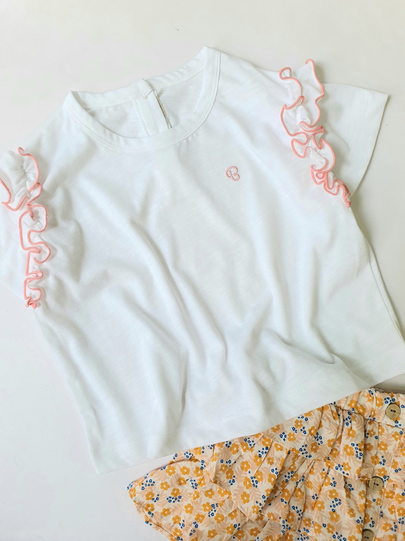 Bộ Bee Mon áo cotton trắng bèo vai - chân váy liền quần xếp tầng 2 màu hoa size 100 - 150